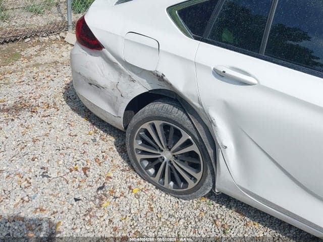 2018 BUICK REGAL SPORTBACK ESSENCE 17