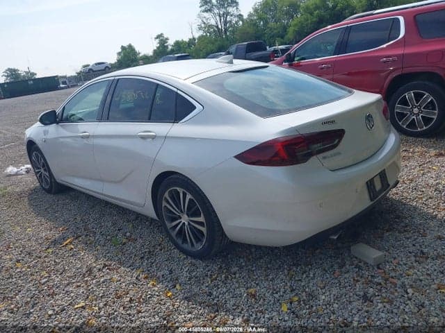 2018 BUICK REGAL SPORTBACK ESSENCE 3