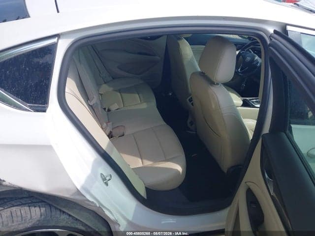 2018 BUICK REGAL SPORTBACK ESSENCE 8