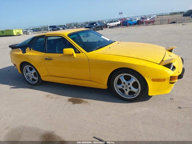 1985 PORSCHE 944 13
