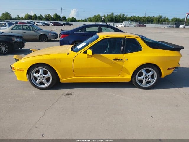1985 PORSCHE 944 14