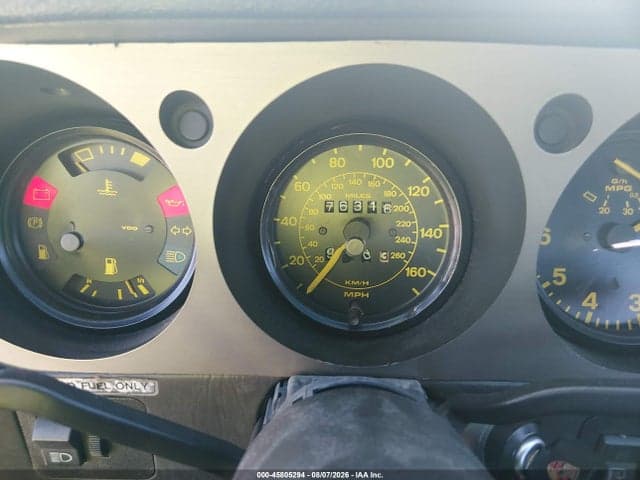 1985 PORSCHE 944 15
