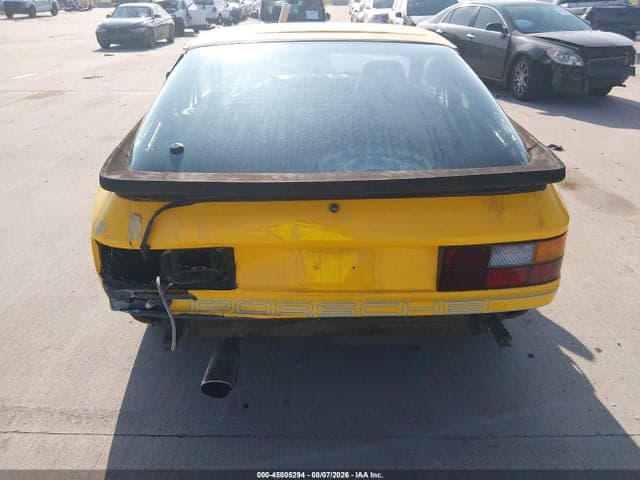 1985 PORSCHE 944 16