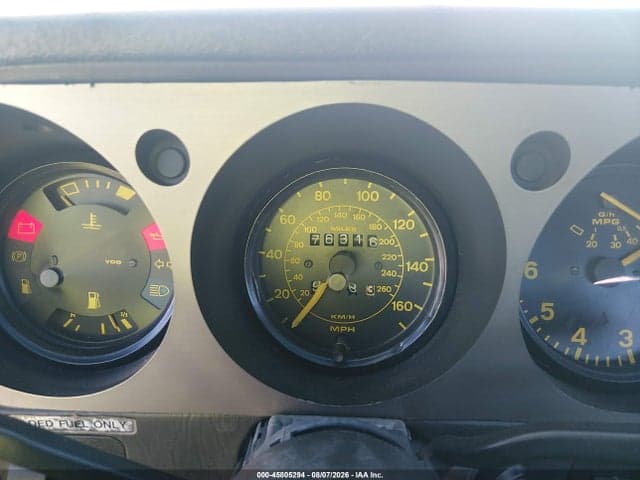 1985 PORSCHE 944 7