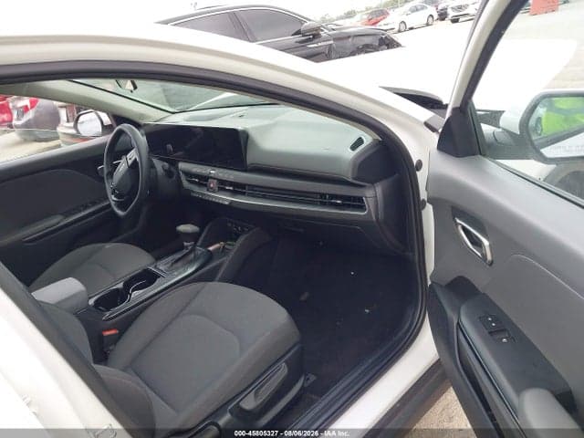 2025 KIA K4 LXS 5