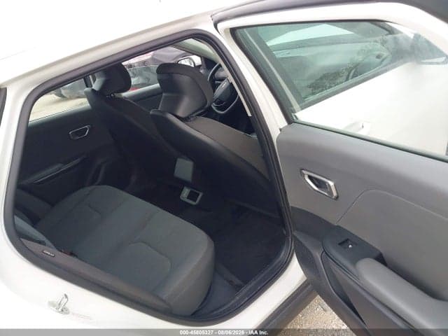 2025 KIA K4 LXS 8