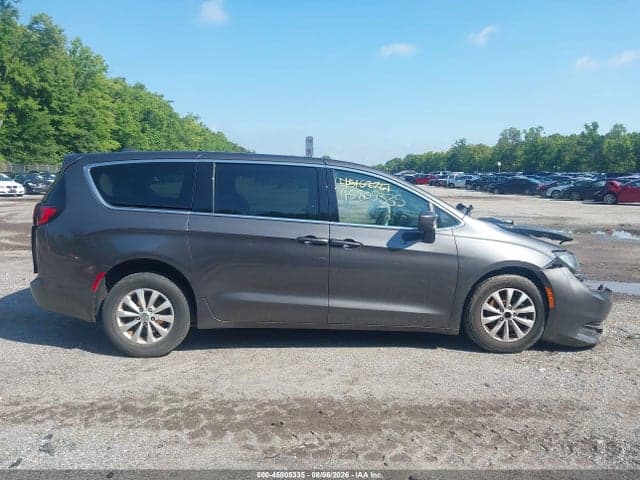 2017 CHRYSLER PACIFICA TOURING 13