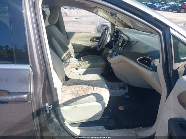 2017 CHRYSLER PACIFICA TOURING 5