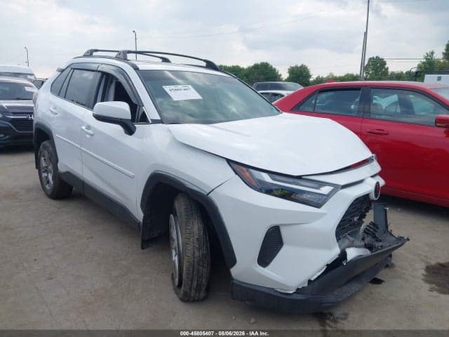 2024 TOYOTA RAV4 XLE 1