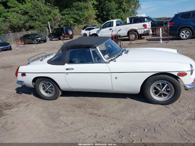 1973 MGB CAR 13