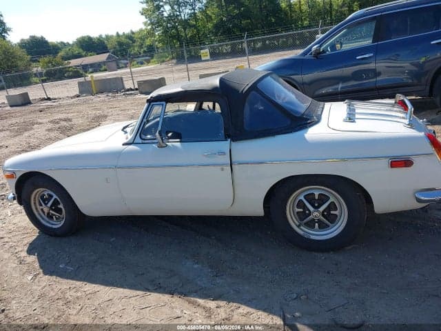 1973 MGB CAR 14