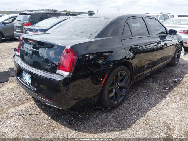 2022 CHRYSLER 300 TOURING 4