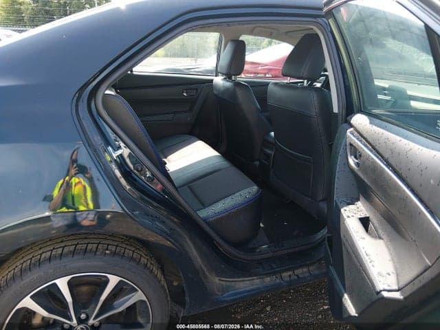 2019 TOYOTA COROLLA SE 8