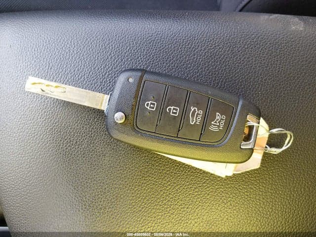 2025 HYUNDAI ELANTRA SE 11