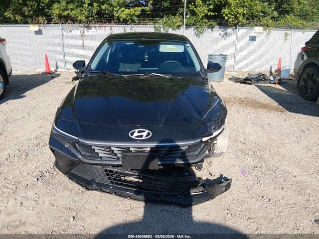 2025 HYUNDAI ELANTRA SE 13