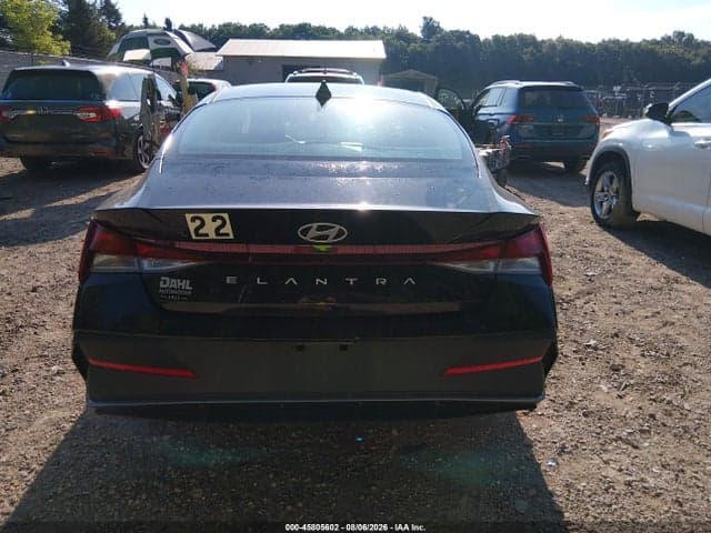 2025 HYUNDAI ELANTRA SE 17