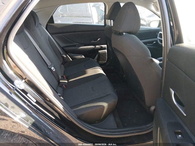 2025 HYUNDAI ELANTRA SE 8