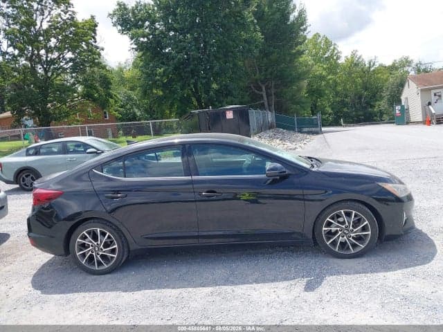 2019 HYUNDAI ELANTRA LIMITED 14