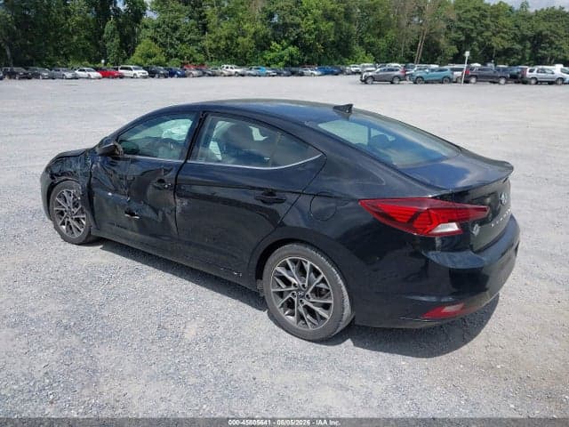 2019 HYUNDAI ELANTRA LIMITED 3