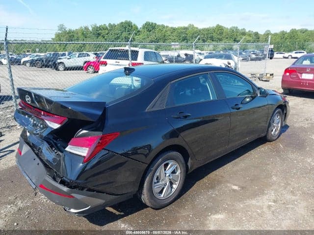 2026 HYUNDAI ELANTRA SE 4
