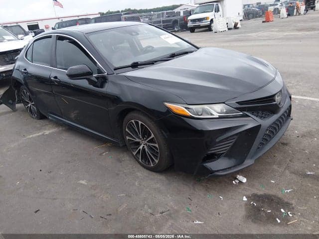 2019 TOYOTA CAMRY SE - 1