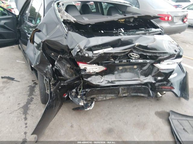 2019 TOYOTA CAMRY SE 6