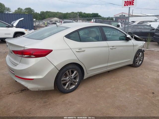 2018 HYUNDAI ELANTRA SEL 4