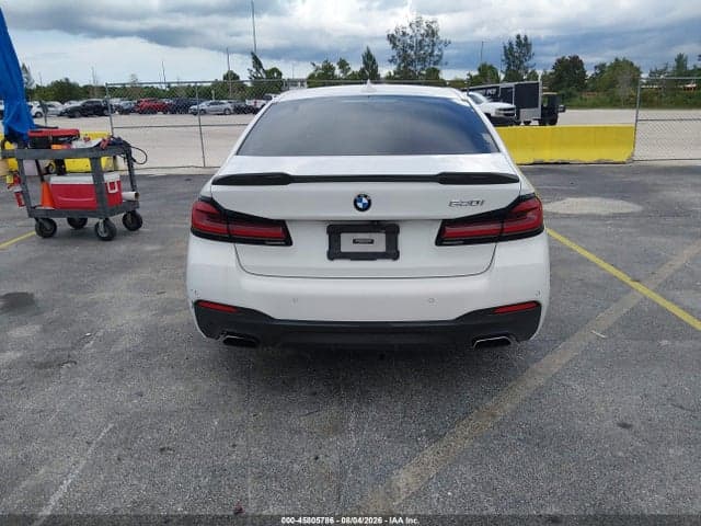 2021 BMW 530I 16