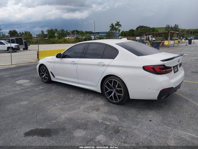2021 BMW 530I 3