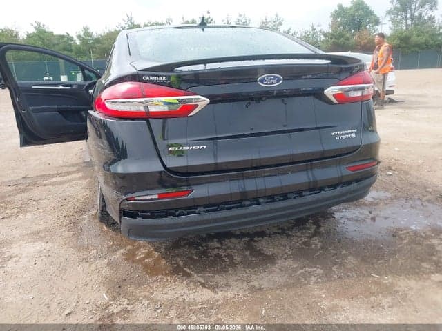 2019 FORD FUSION HYBRID TITANIUM 17