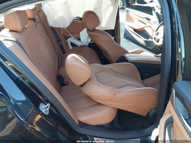 2021 BMW 540I 8