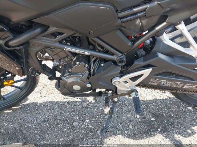 2025 HONDA CBF300 9