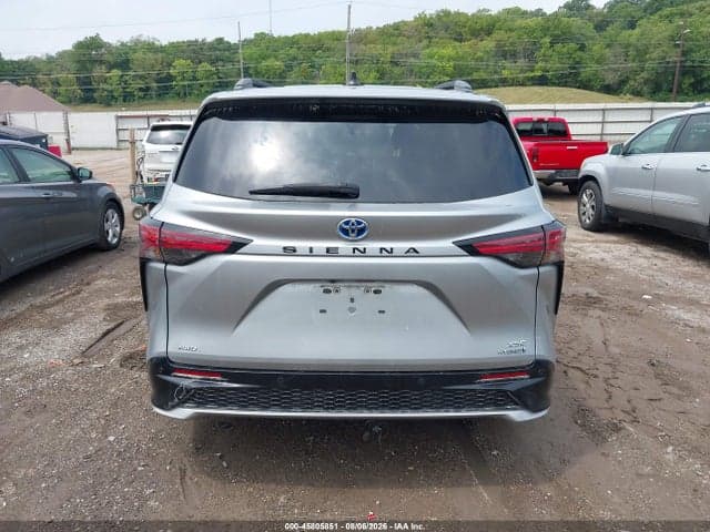 2021 TOYOTA SIENNA XSE 16