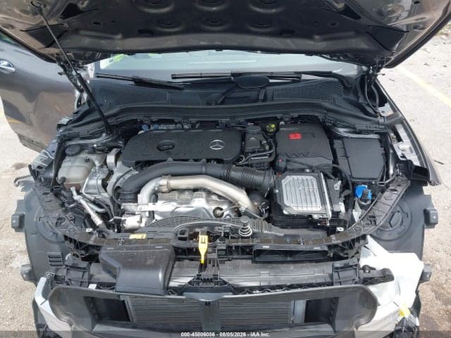 2025 MERCEDES-BENZ GLA 250 4MATIC 10