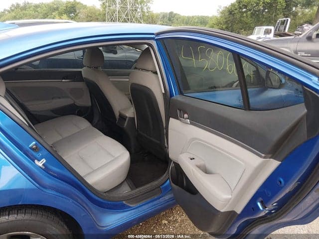 2017 HYUNDAI ELANTRA SE 8