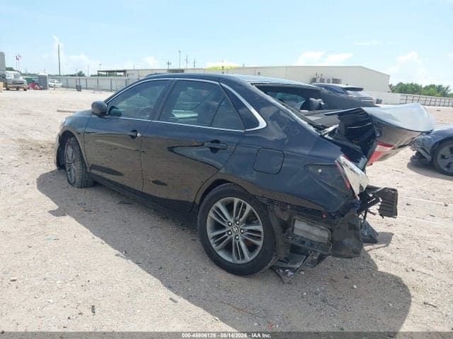 2017 TOYOTA CAMRY SE 3