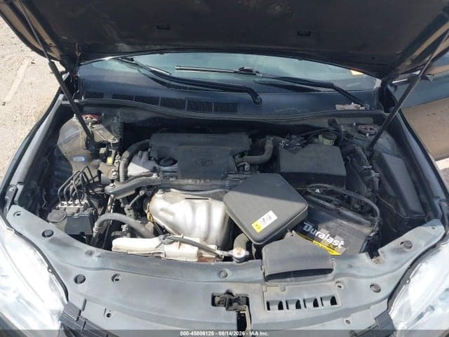 2017 TOYOTA CAMRY SE 10