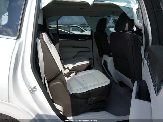 2025 GMC ACADIA FWD DENALI 8