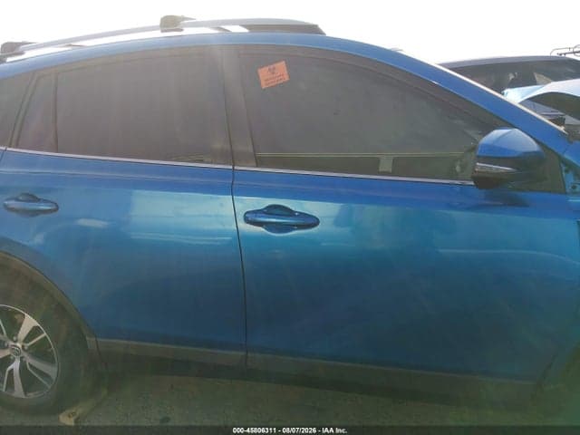 2018 TOYOTA RAV4 XLE 12