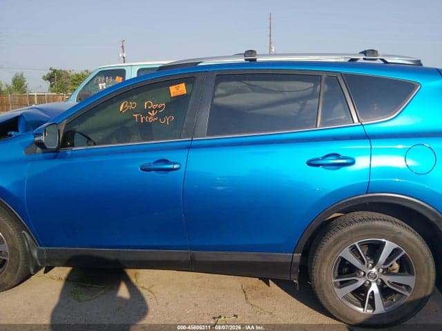 2018 TOYOTA RAV4 XLE 13
