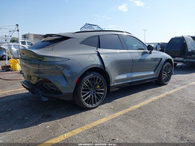 2023 ASTON MARTIN DBX 707 4