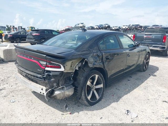 2017 DODGE CHARGER SXT RWD 4