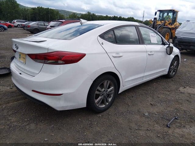 2017 HYUNDAI ELANTRA SE 4