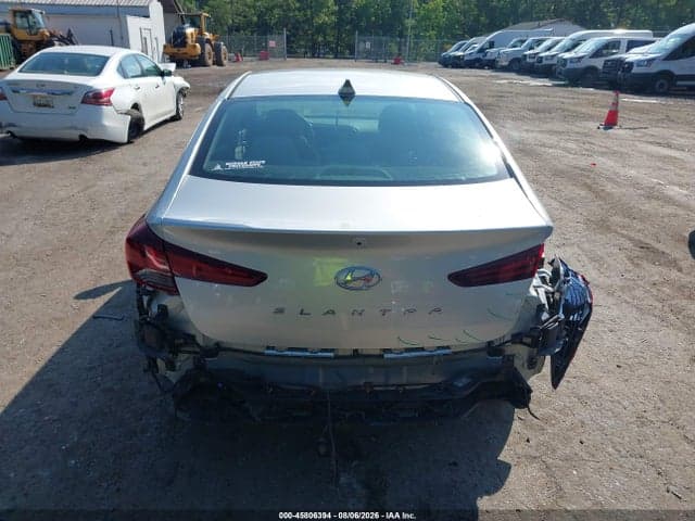 2019 HYUNDAI ELANTRA SEL 16