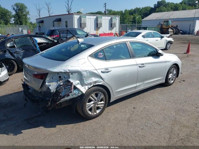2019 HYUNDAI ELANTRA SEL 4