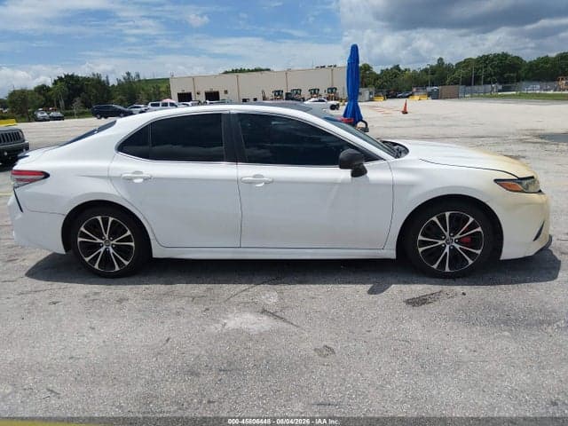 2018 TOYOTA CAMRY SE 13