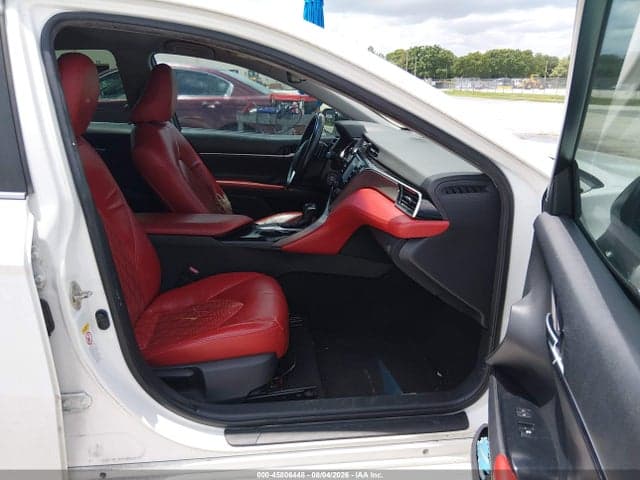 2018 TOYOTA CAMRY SE 5