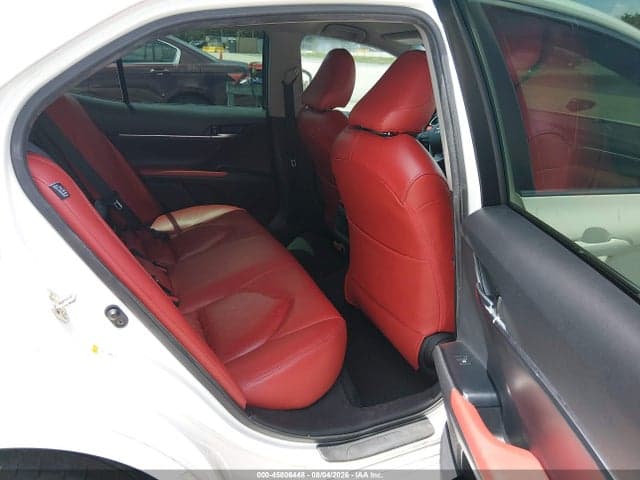 2018 TOYOTA CAMRY SE 8