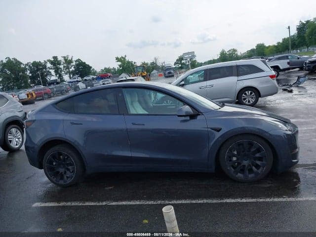 2023 TESLA MODEL Y RWD 12