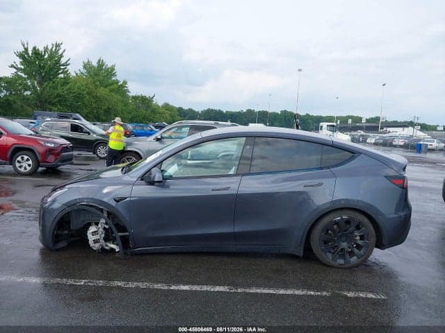 2023 TESLA MODEL Y RWD 13